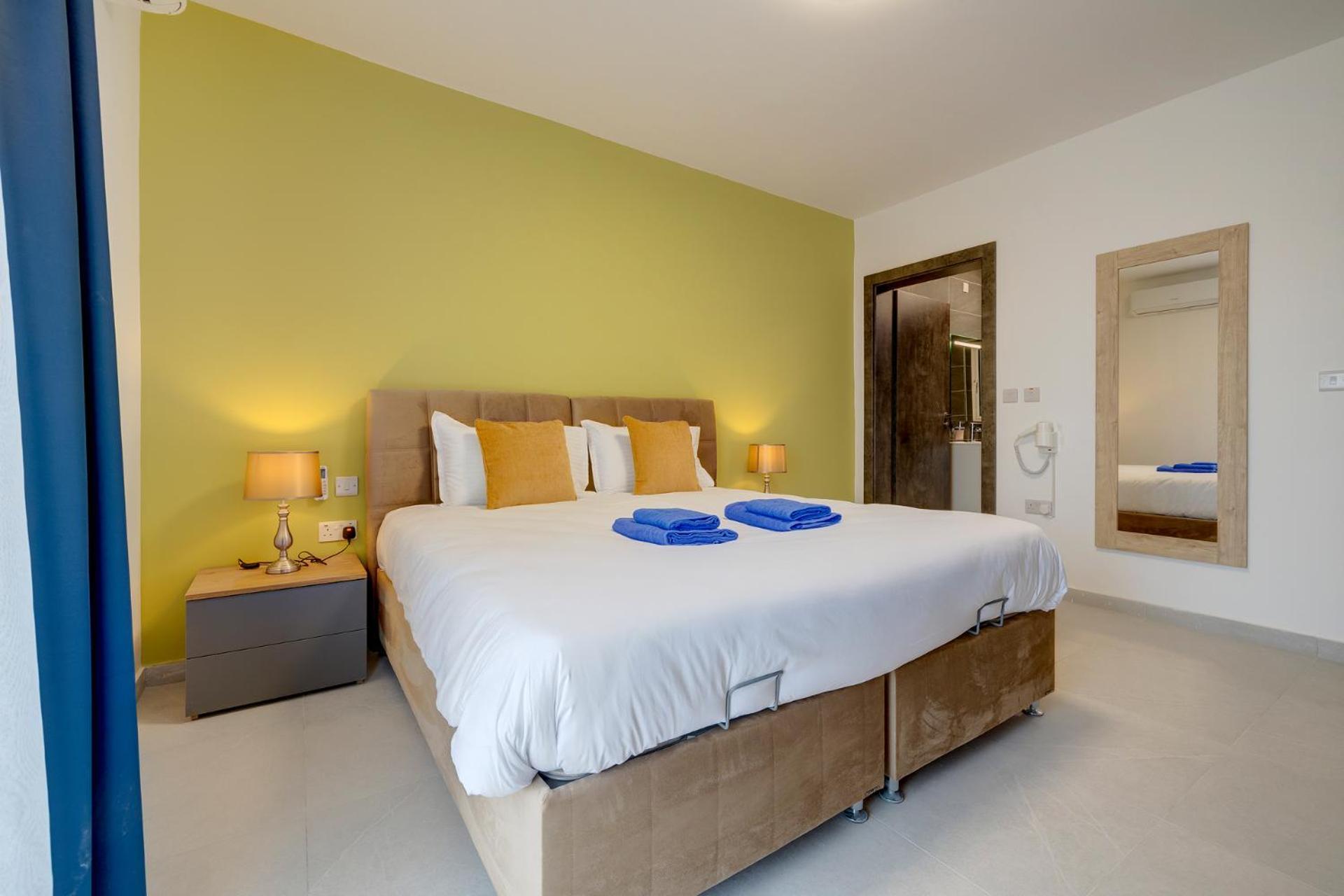 Wave Crest Holiday Apartments San Pawl il-Baħar Zewnętrze zdjęcie
